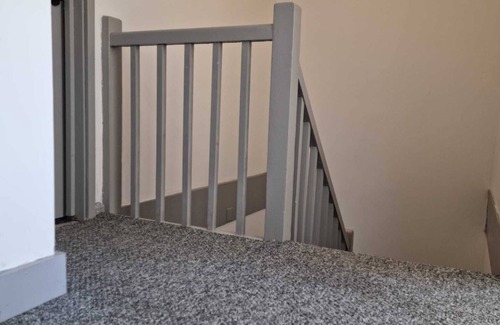Basildon Casa | Admirable 5 Bedroom House with Parking