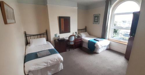 Bridgwater Casa | Admiral Blake Guesthouse