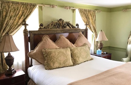 Newport Hotel | Admiral Farragut Inn