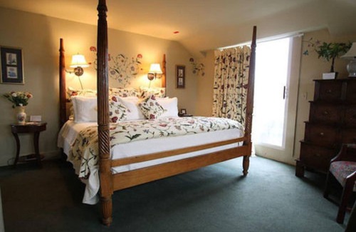 Yachting Village Hotel | Admiral Fitzroy Inn