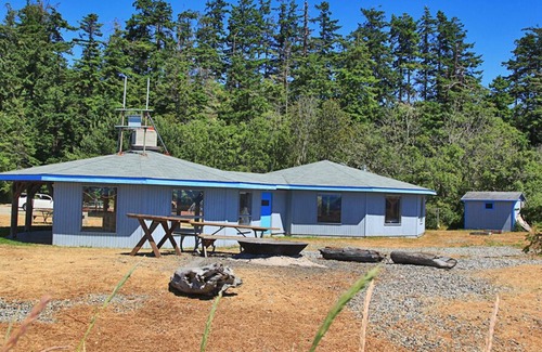 Coupeville Casa | Admiral's Nest - dog-friendly home in Central Whidbey