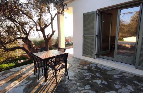 Volos Apartamento | Admonis - Home in the olive grove