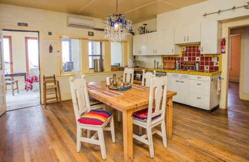 San Cristobal Casa | Adobe Cottage on Organic Farm Stay near Taos, New Mexico