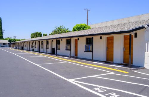 Monterey Park Hotel | Adobe Inn