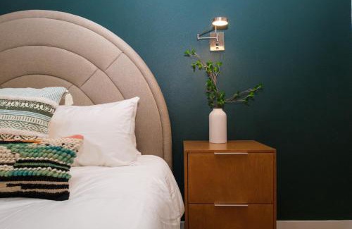 Monterey Park Hotel | Adobe Inn