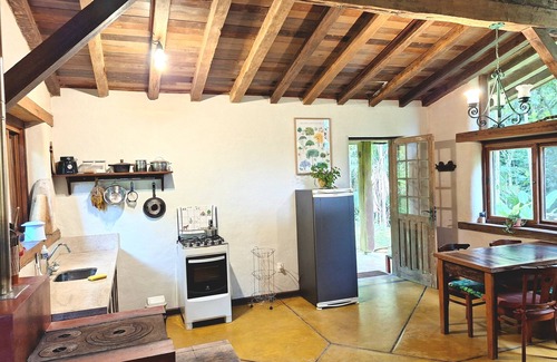 Paulo Lopes Cabina | Adobe Refuge. Comfort and peace in the Atlantic Forest, close to the beaches of southern SC