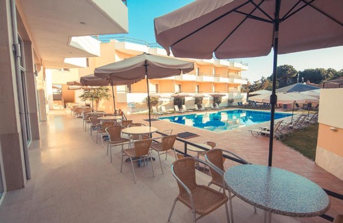 Mytikas Apartamento | Adonis Hotel