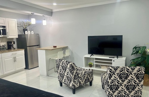 West Palm Beach Apartamento | Adorable 1 bedroom studio in perfect location
