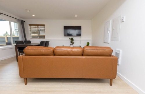 Courtenay Casa | Adorable 1 Bedroom Modern Suite