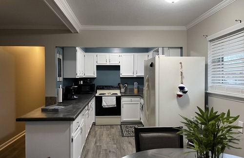 Algonac Apartamento | Adorable 2 Bdrm Vacation Rental Located On Canal