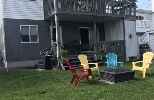 Algonac Apartamento | Adorable 2 Bdrm Vacation Rental Located On Canal