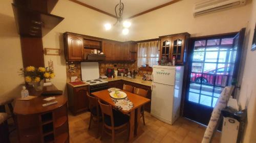 Nea Potidaia Casa | Adorable 2 floors two bedroom vacation maisonette