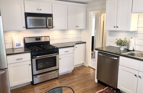 West Central Casa | Adorable 2BR Brick Bungalow Available Monthly
