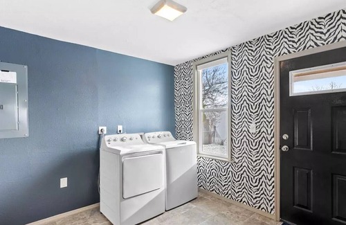 West Central Casa | Adorable 3 bedroom home close to downtown!