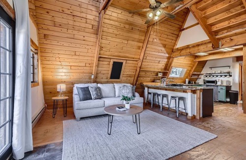 Florissant Chalet De Esquí | *Adorable A-Frame* Hot Tub | Pac-Man | Fire Pit