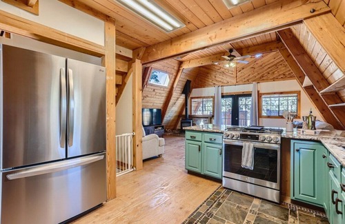 Florissant Chalet De Esquí | *Adorable A-Frame* Hot Tub | Pac-Man | Fire Pit