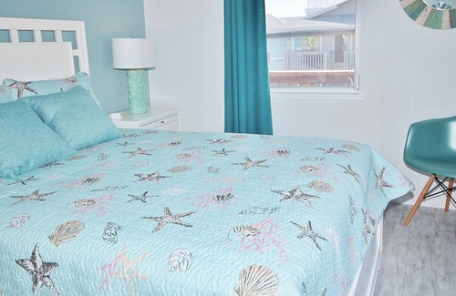 Bethune Beach Casa | Adorable casa junto a la playa con impresionantes vistas al mar desde la terraza