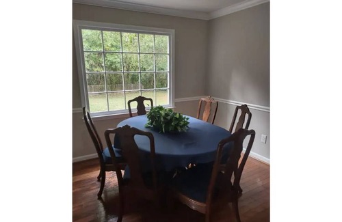 Seven Oaks Casa | Adorable Cape Cod in Harbison