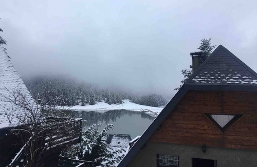 Campan Chalet De Esquí | CHALET agradable para 6 personas con vista al lago