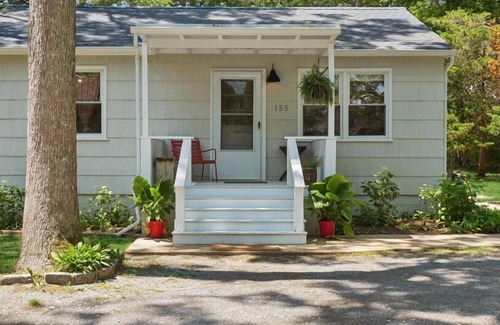 Southold Casa | Adorable Cottage Home - Charming 2-bedroom house in delightful Southold