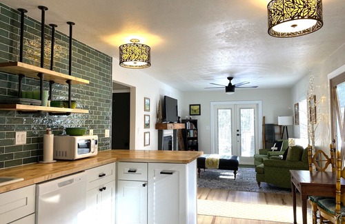 Downieville-Lawson-Dumont Casa | Adorable Cottage in National Forest -- hiking & climbing steps from your door!