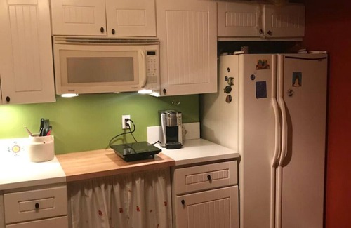 Bay Ho Condominio | Adorable Cottage near Mission Bay, Monthy