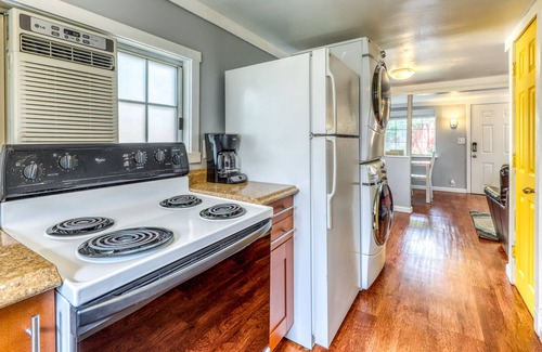 Depot Bench Casa | Adorable cottage — walk to downtown/BSU/River