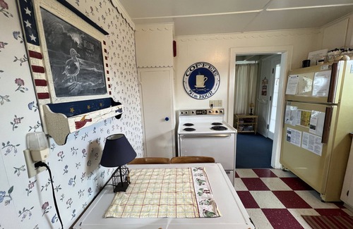 Gearhart Casa | Adorable cabaña con tema americana, en el corazón de Gearhart.