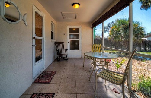 Englewood Cabaña | Adorable Cottages en Lemon Bay