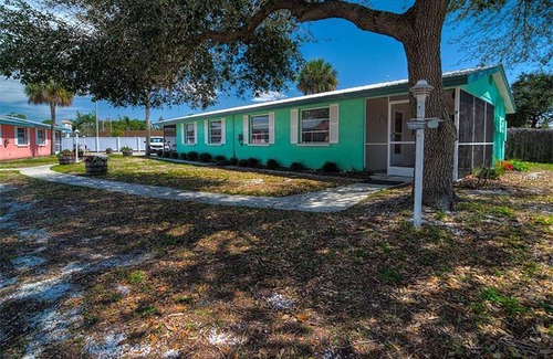 Englewood Cabaña | Adorable cabañas en Lemon Bay
