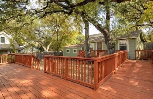 Galindo Casa | Adorable cozy 1 BR cottage centrally located with full ki...