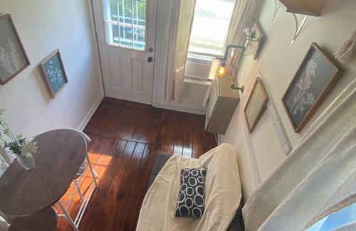 East Randolph Cabina | Adorable Cozy Tiny House perfect for skiing Vermont.