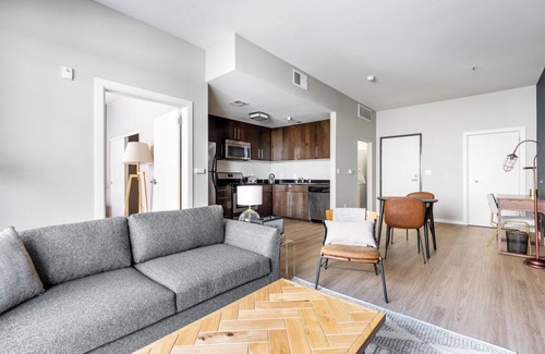 Palms Apartamento | Adorable Culver City 1BR w/ W/D, Gym, Pool, Walk to Shops, by Blueground