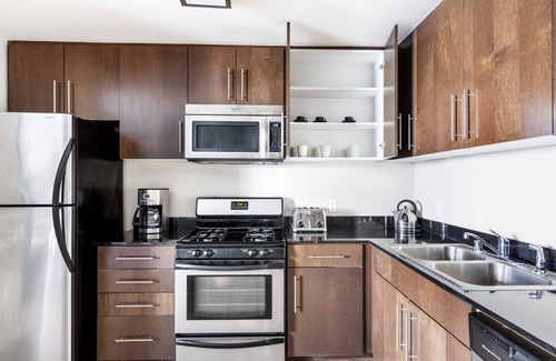 Palms Apartamento | Adorable Culver City 1BR w/ W/D, Gym, Pool, Walk to Shops, by Blueground
