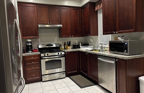 Ajax Casa | Adorable Full house in Ajax Incl Basement