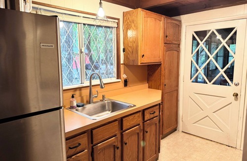 Hawley Cabina | Adorable Gingerbread Style cabin in gorgeous amenity filled lake/pool community