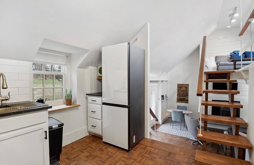 Pike Creek Casa | Adorable Historic Bungalow in Hockessin Valley