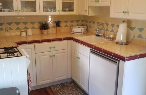 Chico Apartamento | Adorable historic carriage house across from Bidwell Park