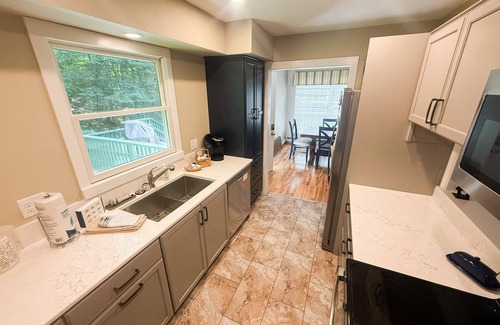 Frankfort Casa | Adorable home with private balcony & wraparound deck