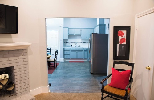 West End Casa | Adorable West End Duplex Cerca de todo en la ciudad.