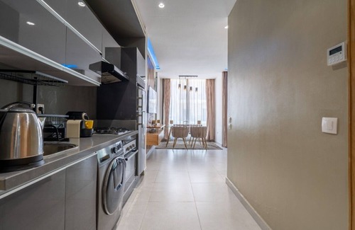 RACINE EXTENSION Apartamento | Adorable King Size Bed Flat. Perfect for long Stays