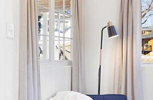 Rockaway Beach Casa | Adorable Lakefront Cottage - Rockaway Beach