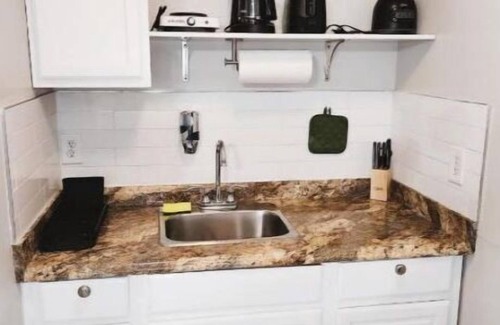 Lake Magdalene Apartamento | Adorable Mini Suite in Tampa