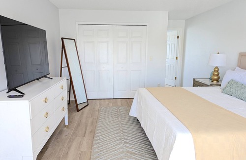 Neptune Beach Casa | Adorable Neptune Beach 2bed, monthly - Town Center