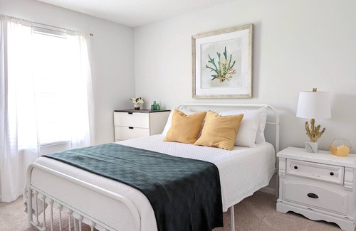 Neptune Beach Casa | Adorable Neptune Beach 2bed, monthly - Town Center