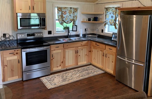 Austin Cabaña | Adorable Nutty Acres casita in the heart of Dripping Springs