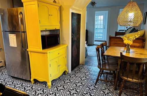 Dedham Cabaña | Adorable private cottage with lake views and access.