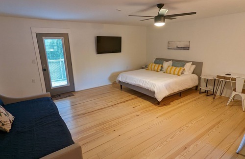 Riverland Terrace Apartamento | Adorable Studio Apartment with Patio