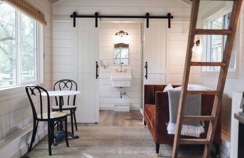 Cool Apartamento | Adorable tiny home on a mini farm in Gold Country
