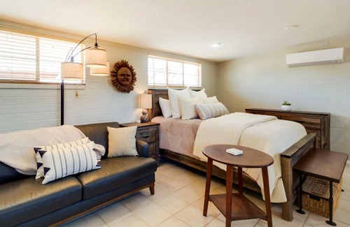 Tucson Apartamento | Adorable Tucson Studio with Gas Grill and WiFi!